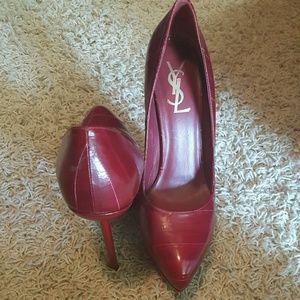 Beautiful red Ysl pump.